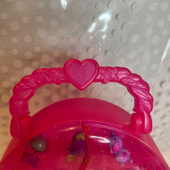 Hatchimals CollEGGtibles Collector's Case - Picture 11 of 13